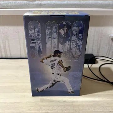 Clayton Kershaw 3000 탈삼진 기념 피규어 세트