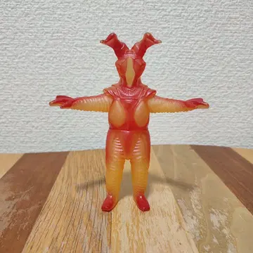 울트라맨 제튼 소프트 비닐 피규어 1조도 발광 ver.