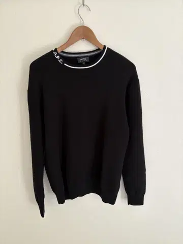 APC 니트 M 사이즈