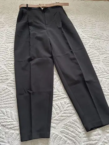 ZARA 블랙 벨트 포함