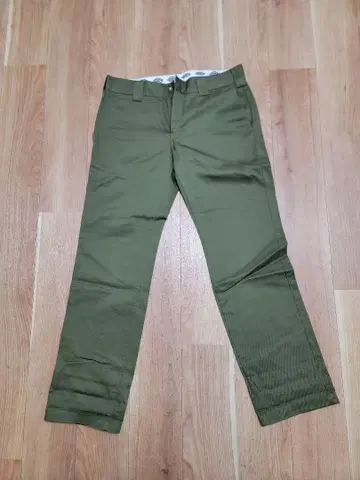 Dickies 슬림핏 올리브 팬츠 34