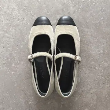 미사용 새상품 LE MONDE BERYL 벨벳 메리 제인