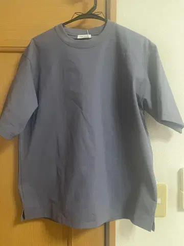 어반 리서치 그레이 T셔츠 M 사이즈