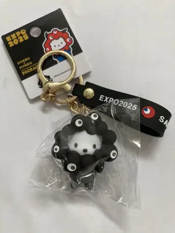 포차코 EXPO 2025 산리오 변신 키링 블랙 미야쿠미야쿠