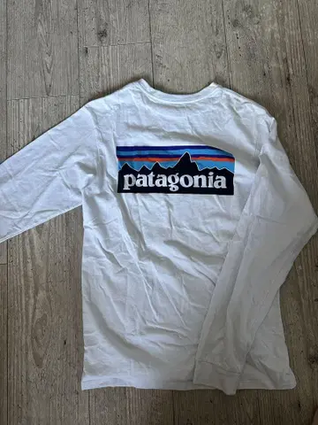 patagonia 긴팔 T셔츠 화이트