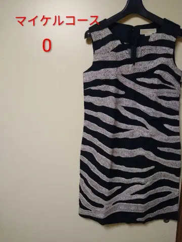 마이클코어스 슬리브리스 원피스 size 0