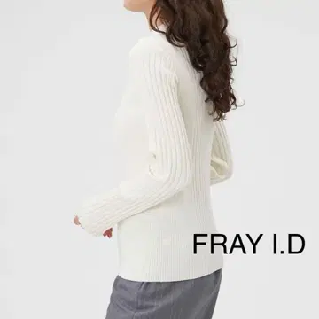 [ 새상품급 ] FRAY I.D*랜덤 리브 하이넥 니트 보더