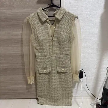 체크 무늬 시스루 소매 드레스