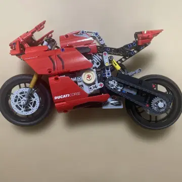 레고(LEGO) 테크닉 두카티 파니갈레 V4 R 42107