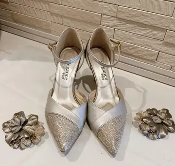 [ 새상품급 ] elegance 골드 힐 펌프스 플라워 장식 탈부착 가능