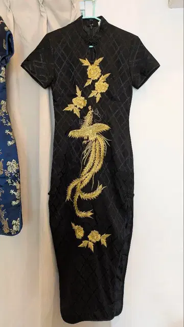 코스프레 블랙 차이나 드레스 골드 컬러 자수