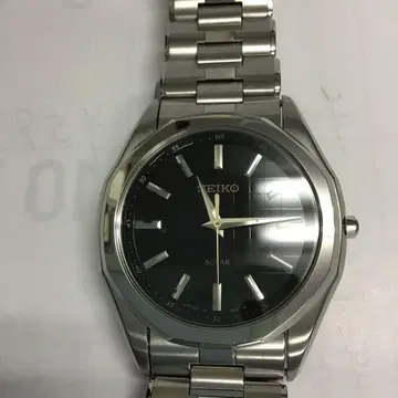 새상품급 SEIKO 세이코 솔라 쿼츠 손목시계 블랙