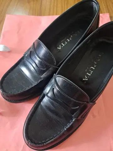블랙 가죽 로퍼 중간 힐