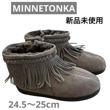 새상품 MINNETONKA 프린지 보아 숏부츠 25cm 그레이