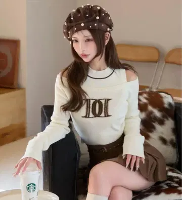 다리치 레이어드 라이크 로고 니트탑