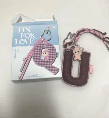 PIN FOR LOVE 러브브 참 POPMART U