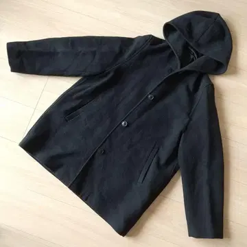 후드 부착 블랙 코트 하프 UNIQLO