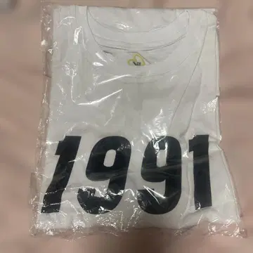 위너 진우 티셔츠