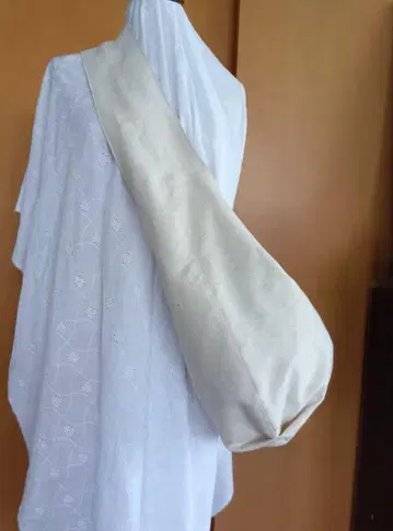 캔버스 슬링백 베이지