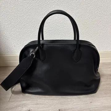 블랙 가죽 숄더백