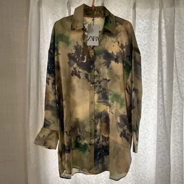 ZARA 새틴 아브스트랙트 무늬 긴팔 셔츠 S 사이즈