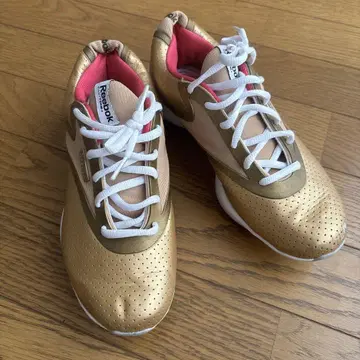 Reebok 이지톤 24.5