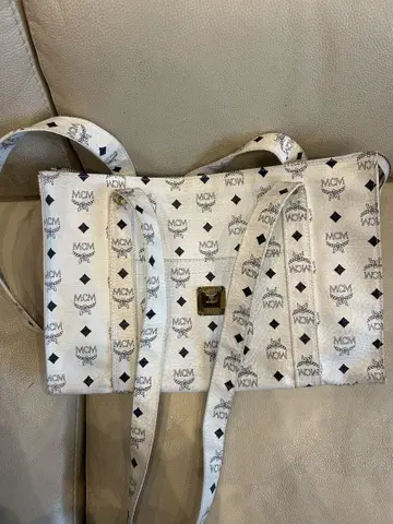 mcm 비세토스 숄더백 화이트