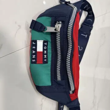 TOMMY HILFIGER 바디 백