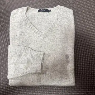POLO 라이트 그레이 V넥 스웨터