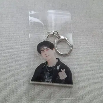 원엔 REI 아크릴 키링