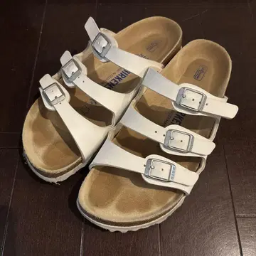 버켄스탁 샌들 23