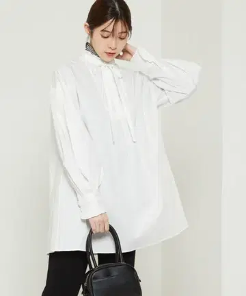 화이트 리본 포함 오버 사이즈 셔츠
