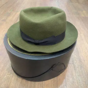 GANGSTERSVILLE 글래드핸드 토끼 햇 60cm