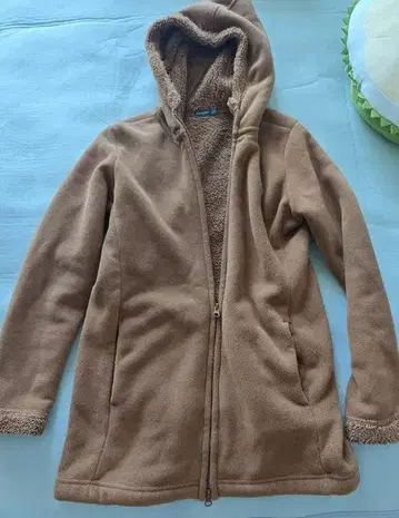 후드 부착 브라운 플리스 자켓