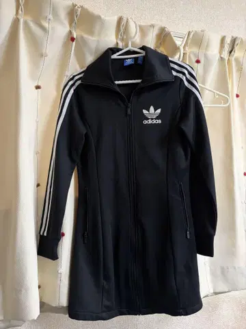 adidas 블랙 집업 원피스