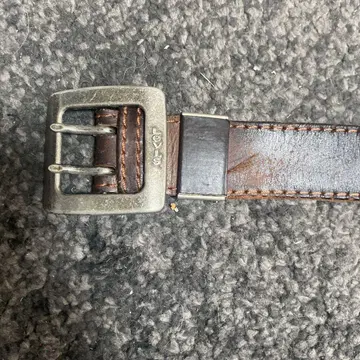Levi's 브라운 가죽 벨트
