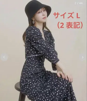 스나이델 랜덤 하트 프린트 원피스