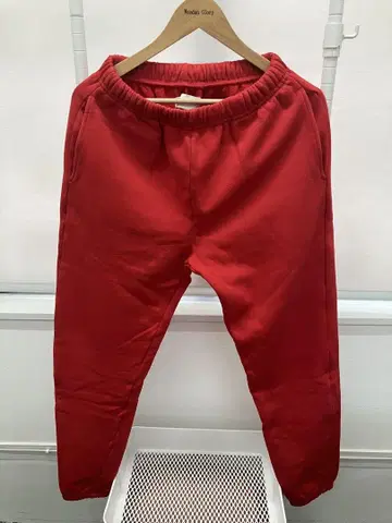 열광! LES TIEN RED 스웨트 팬츠!
