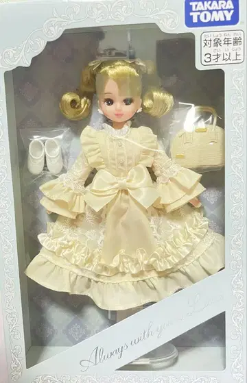 타카라토미 리카짱 크림색 한정판 모델