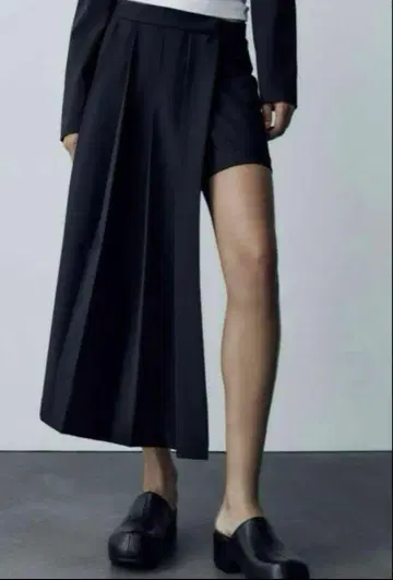 ZARA 플리츠 스커트 랩 스커트 레이어드
