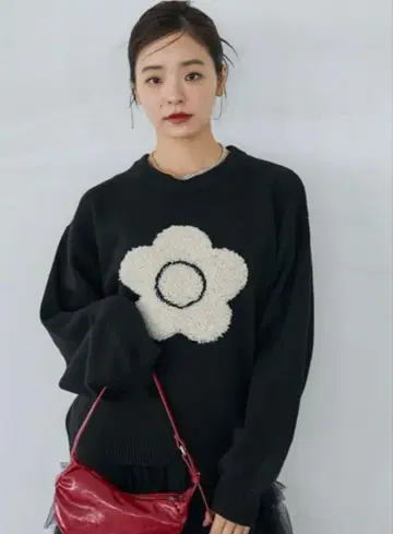 MARY QUANT 플라워 모티브 아트 재규어 니트