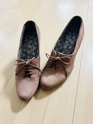 Camper 브라운 펌프스