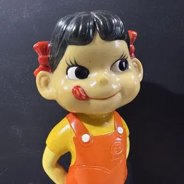 옛날 귀여운 얼굴의 후지야 페코짱 인형