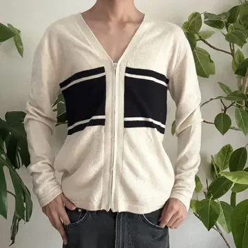 스트라이프 패턴 지퍼 가디건