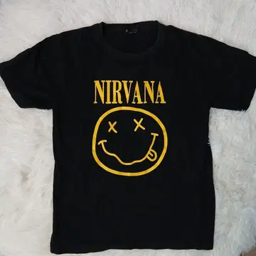 NIRVANA 스마일리 페이스 T셔츠 블랙