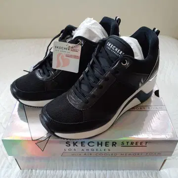 SKECHER STREET 에어 쿨 메모리폼 스니커즈 24cm