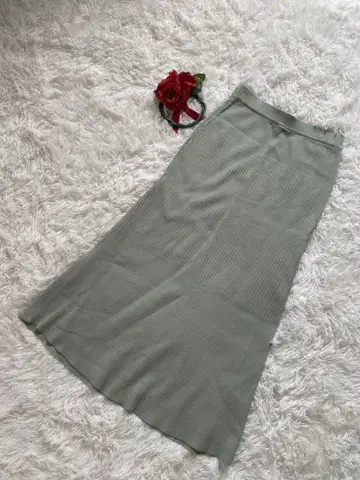 택 포함 새상품 MOUSSY 올리브 그린 리브 타이트 스커트(F)