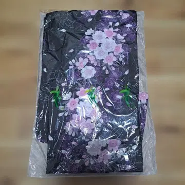 블랙 베이스 보라색 꽃무늬 유카타 미사용