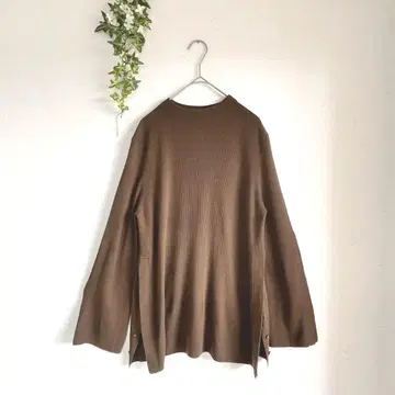theory luxe 띠어리 럭스 새상품급 플레어 슬리브 오버 니트