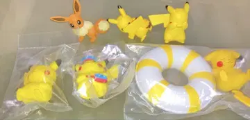 피카츄 이브이 피규어 묶음 판매!